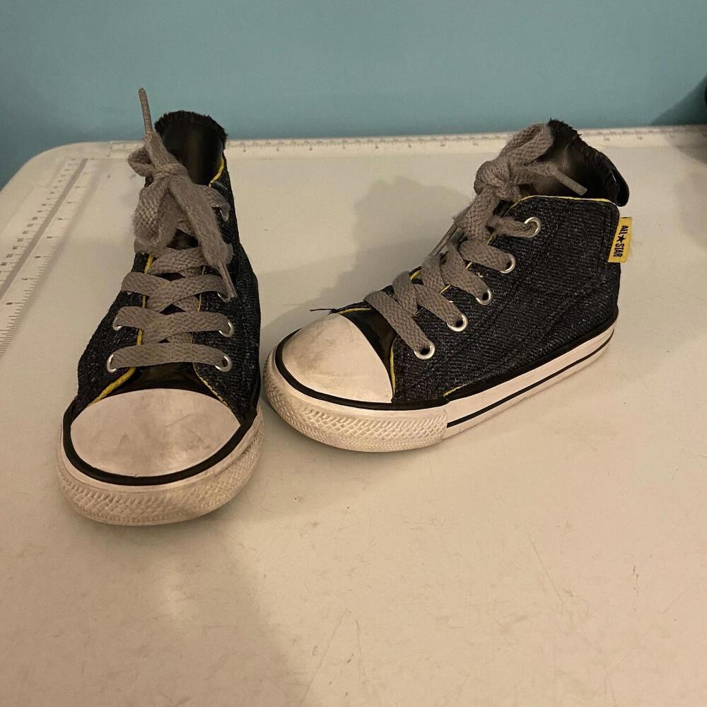 GUC Kid’s Converse Blue Slip On Lace Up Shoes In Size‎ 8